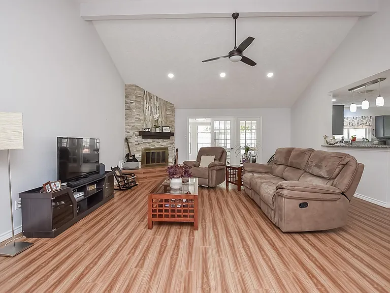 2722 Amaranth Dr — Photo 12