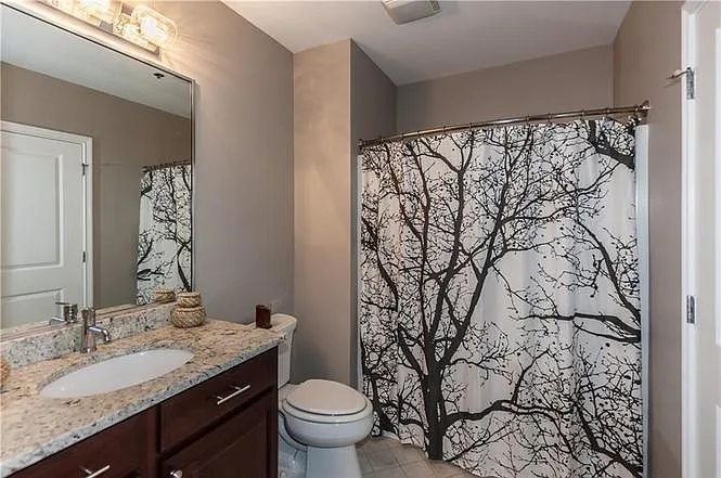 110 E Washington St #601 — Photo 23