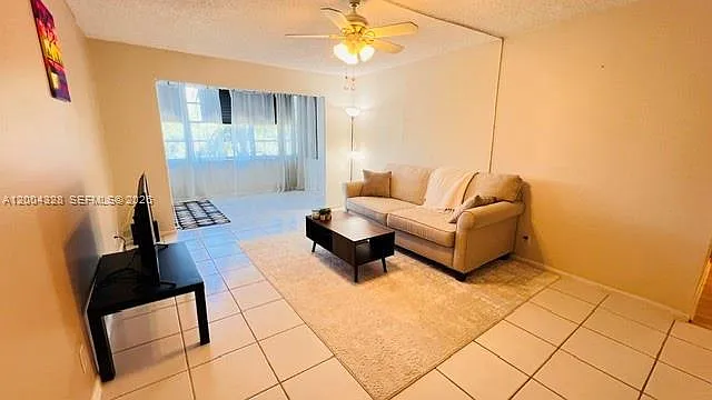 Plantation Place Condo — Photo 2