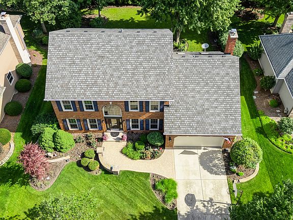 3rd image of 627 Rock Spring Rd