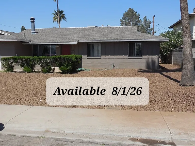 1206 E Manhatton Dr — Photo 1