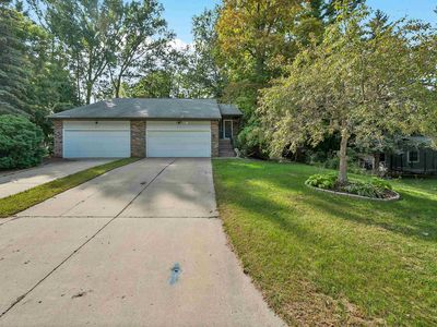 929 Laverne Dr, Green Bay, WI, 54311