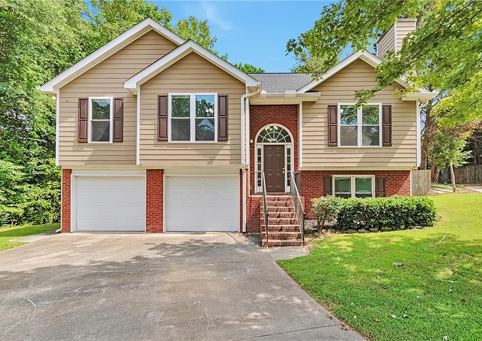 1st image of 439 Tara Oaks Trl
