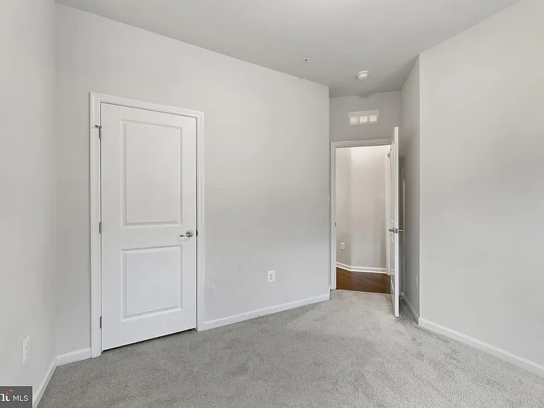 2720 Fredericksburg Rd — Photo 29