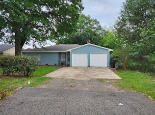 8020 Botany Ln, Houston, TX 77075