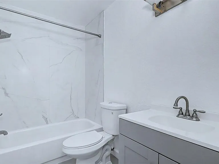 592 100th Ave N #202 — Photo 19