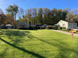 1353 Pump Station Rd, Fairmont, WV 26554