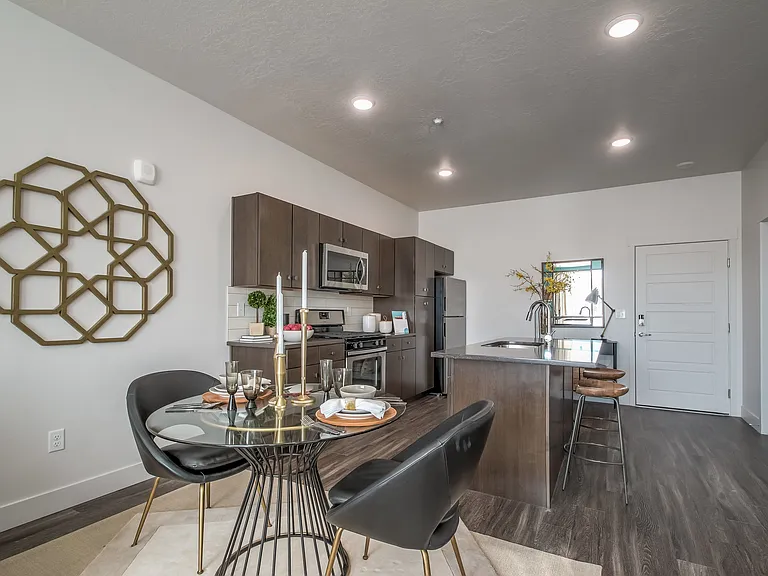 The Bonneville Apartments — Photo 21