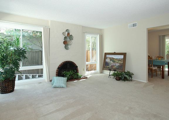 2nd image of 306 El Portal Way