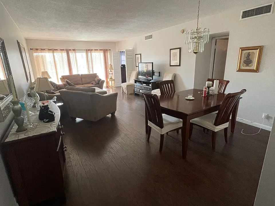 3250 N Palm Aire Dr #709