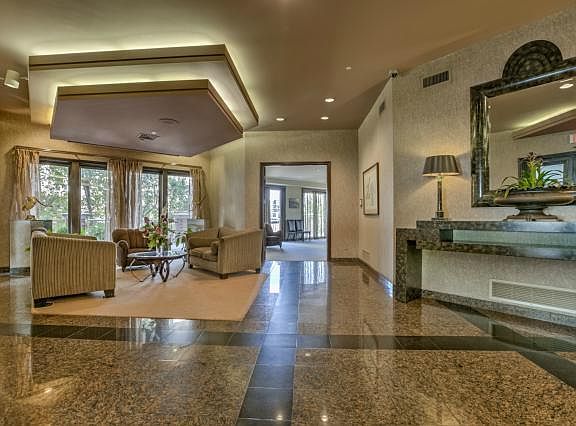 5th image of 411 W 46th St #1002