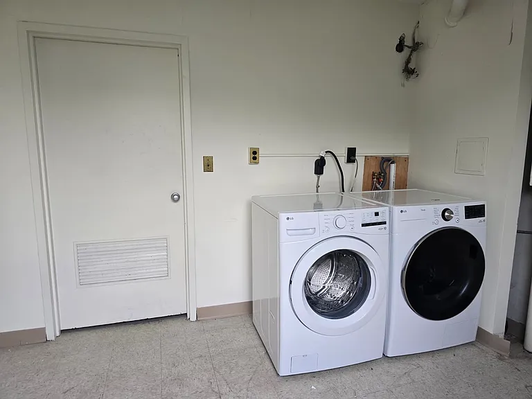 801 Yale Ave #202 — Photo 9