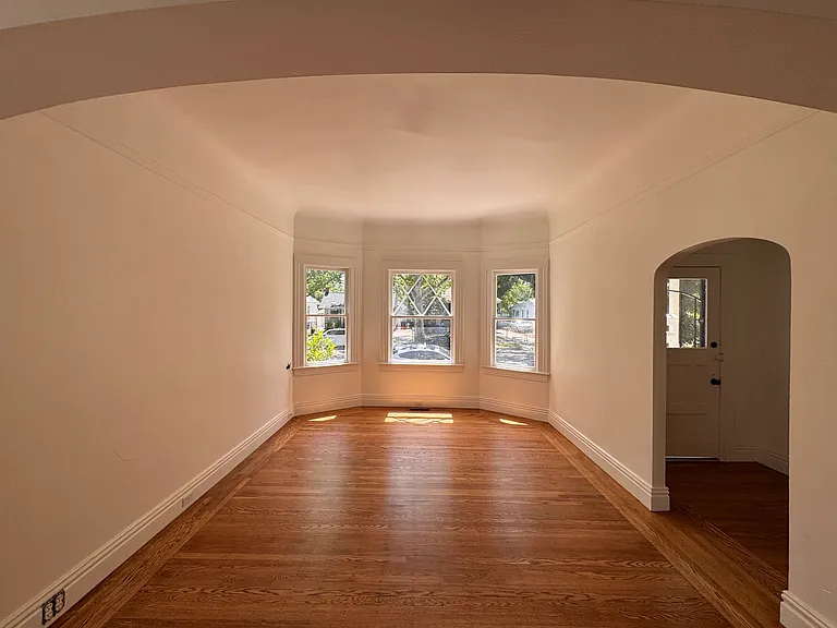 3931 2nd Ave #1 — Photo 5