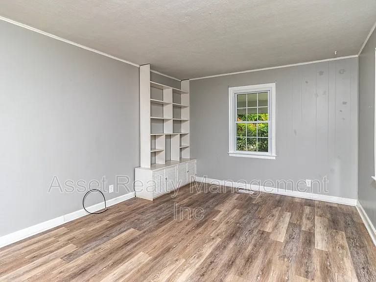 2313 Brice St — Photo 15