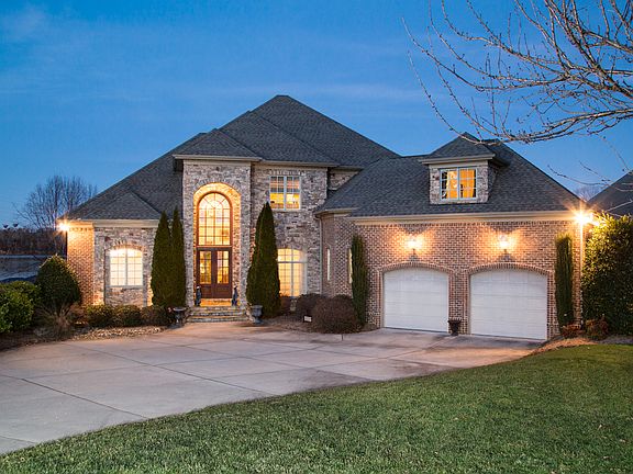 2nd image of 9204 Sherbourne Ln