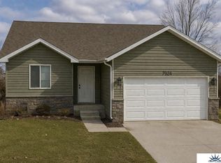 7924 N 94th St, Omaha, NE 68122