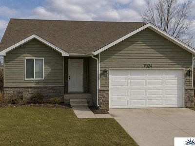 7924 N 94th St, Omaha, NE, 68122
