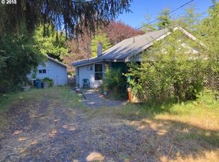 63974 Wallace Rd, Coos Bay, OR 97420