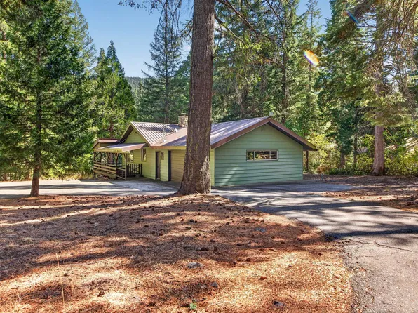 3862 Mary Ann Ln, Lake Almanor, CA 96137