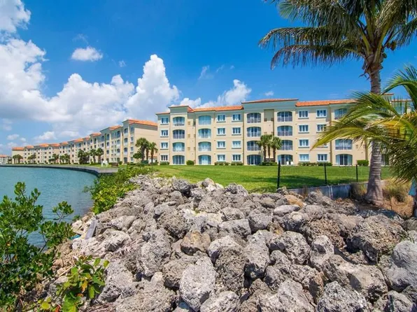 4 Harbour Isle Dr E Unit 104, Fort Pierce, FL 34949