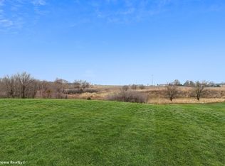 712 Lily Ln, Pleasantville, IA 50225