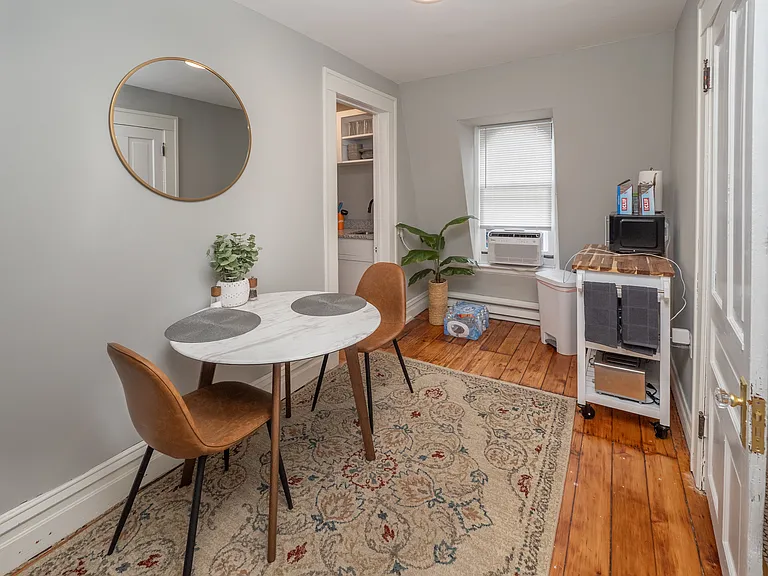 105 W Dutton St #D — Photo 3