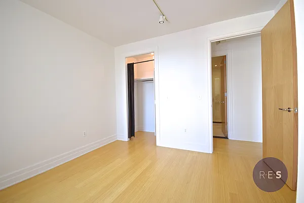 Rented by RES New York | media 18