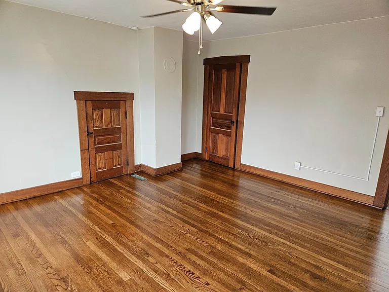 810 E Stewart St — Photo 12