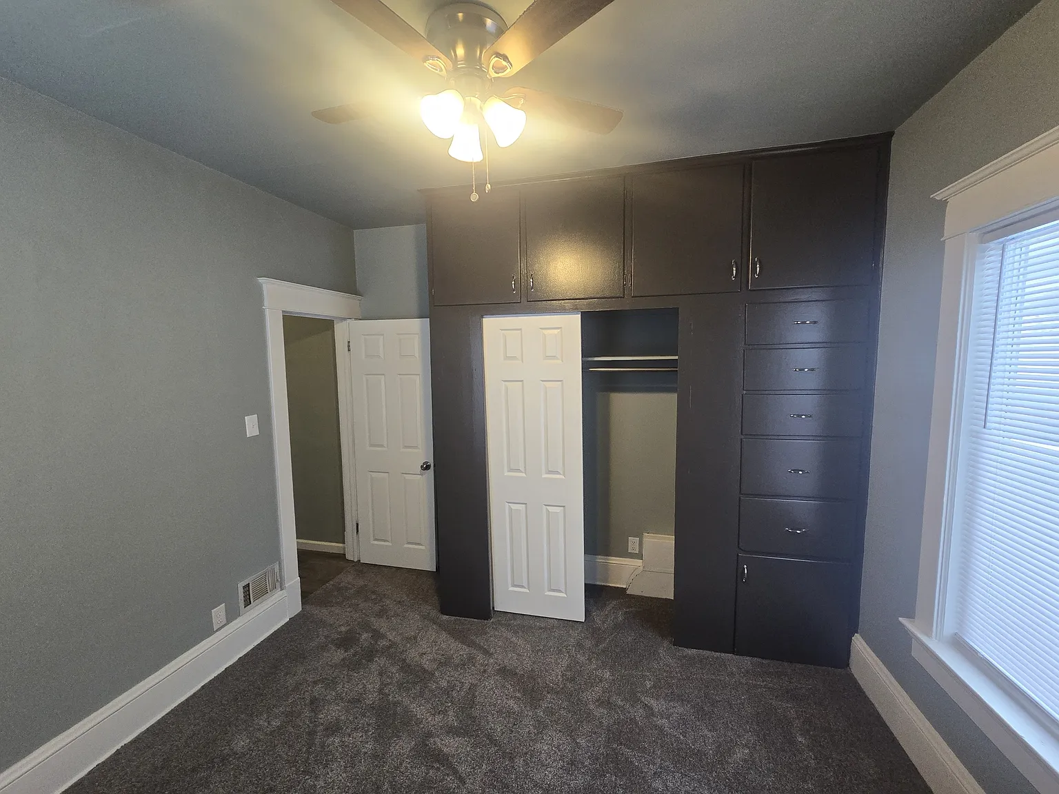 319 S Maple Ave - 1 — Photo 3