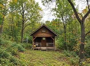 8194 Valley View Rd, Mount Hope, WI 53816