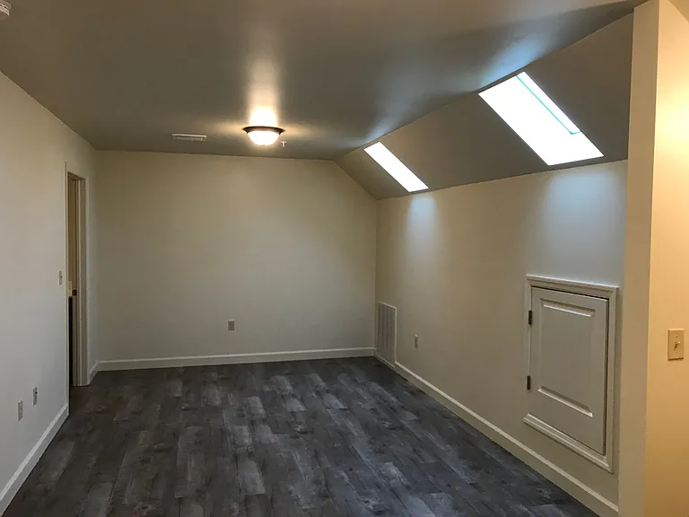 1740 Chestnut St — Photo 21