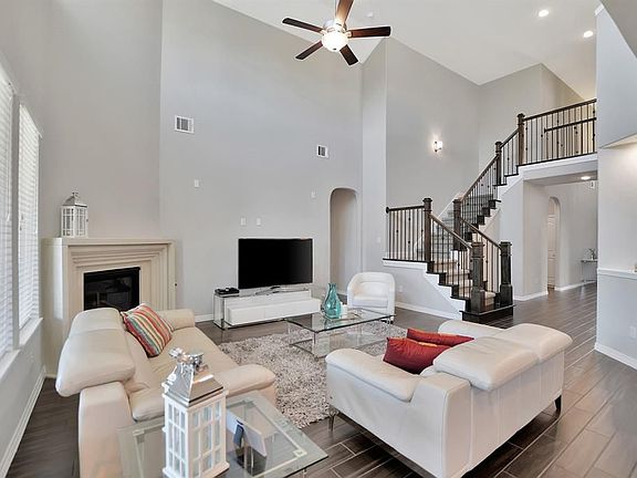 4th image of 3423 Auburn Creek Cir