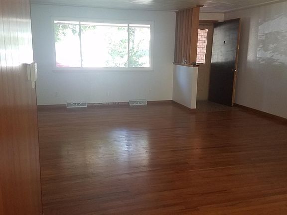 4th image of 1232 Linden St