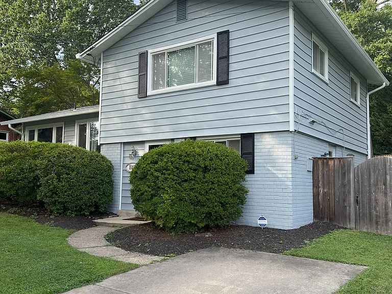 11409 Lund Pl — Photo 2