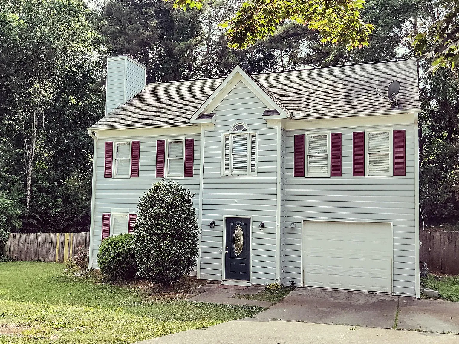 4 bed, 1674 sqft, $2,145 — Photo 1