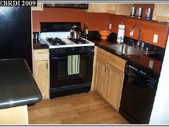 5th image of 400 Alemany Blvd APT 16