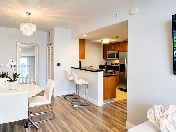 3rd image of 601 NE 23rd St APT 1501