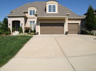 9508 W 162nd St, Overland Park, KS 66085