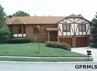 11517 Ruggles St, Omaha, NE 68164