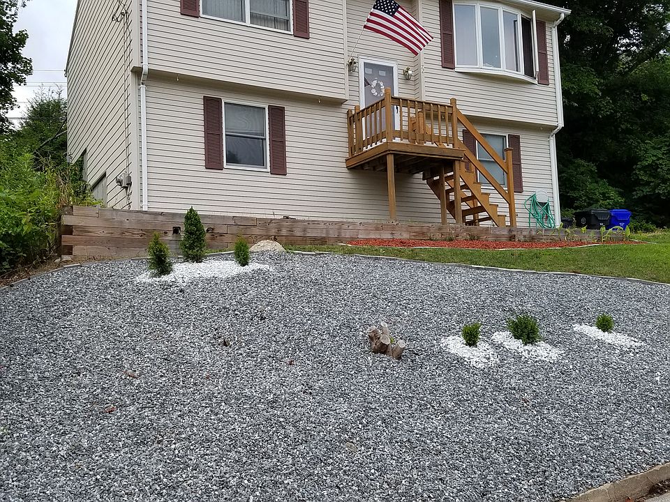 1st image of 72 Steven Dr