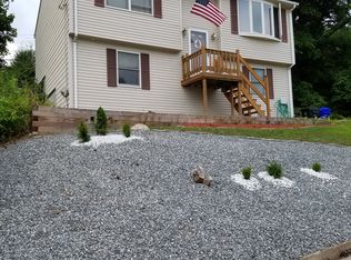 72 Steven Dr, West Warwick, RI 02893