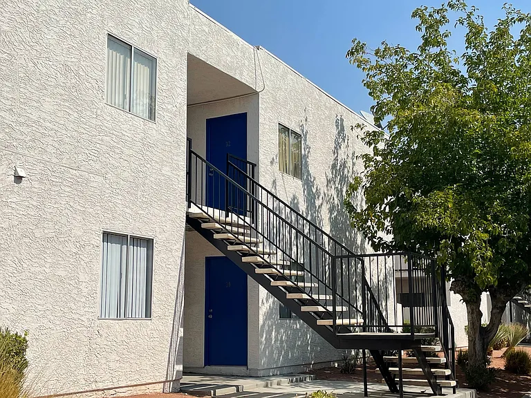 Virginia Apartments