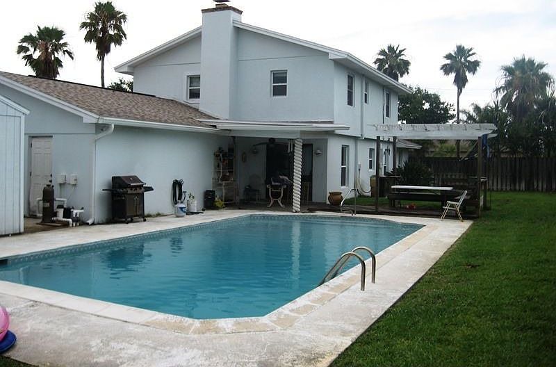 2nd image of 705 Verbenia Dr