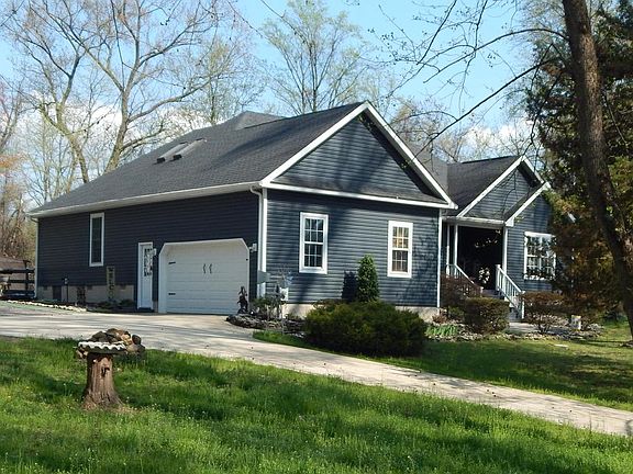 2nd image of 104 Jim Jungle Rd