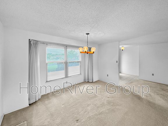 3rd image of 6860 Kenwood Dr