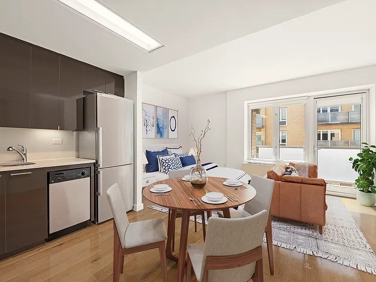 41-21 24th St #7H — Photo 2