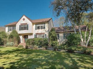 8 Pleasant Village Dr, Succasunna, NJ 07876