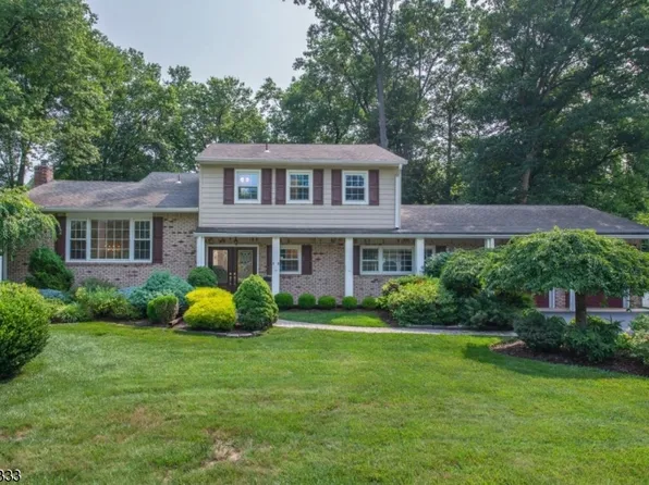 22 Cambridge Rd, East Hanover Twp., NJ 07936