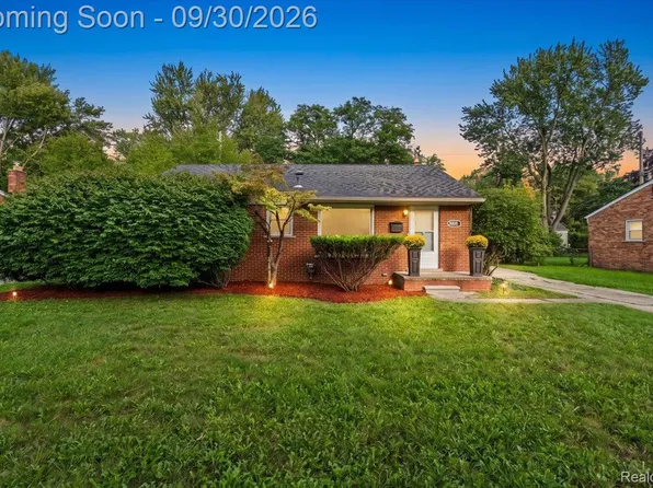 28618 Spring Arbor Dr, Southfield, MI 48076