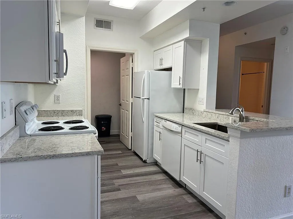 4650 Saint Croix Ln — Photo 4